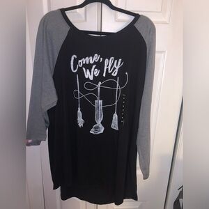 TORRID Hocus Pocus Black & Grey Raglan Graphic Top NWT 4